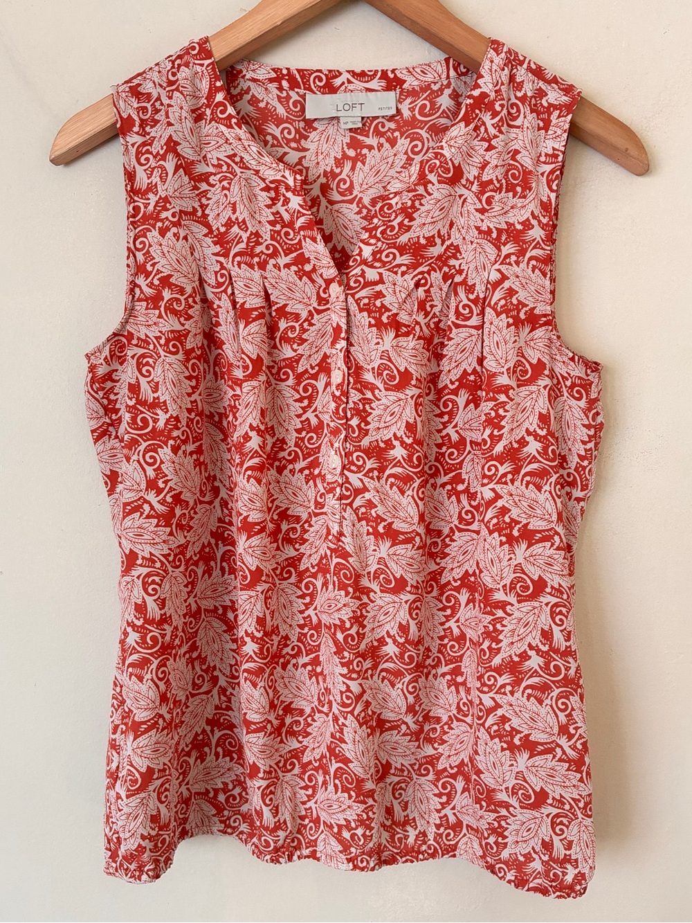 LOFT Petites Boho Red White Paisley Floral Sleeveless Blouse Split Neck Top MP